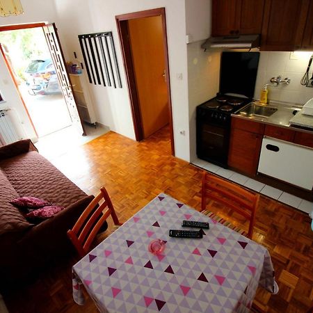 Guesthouse Marija Novi Vinodolski Exteriör bild