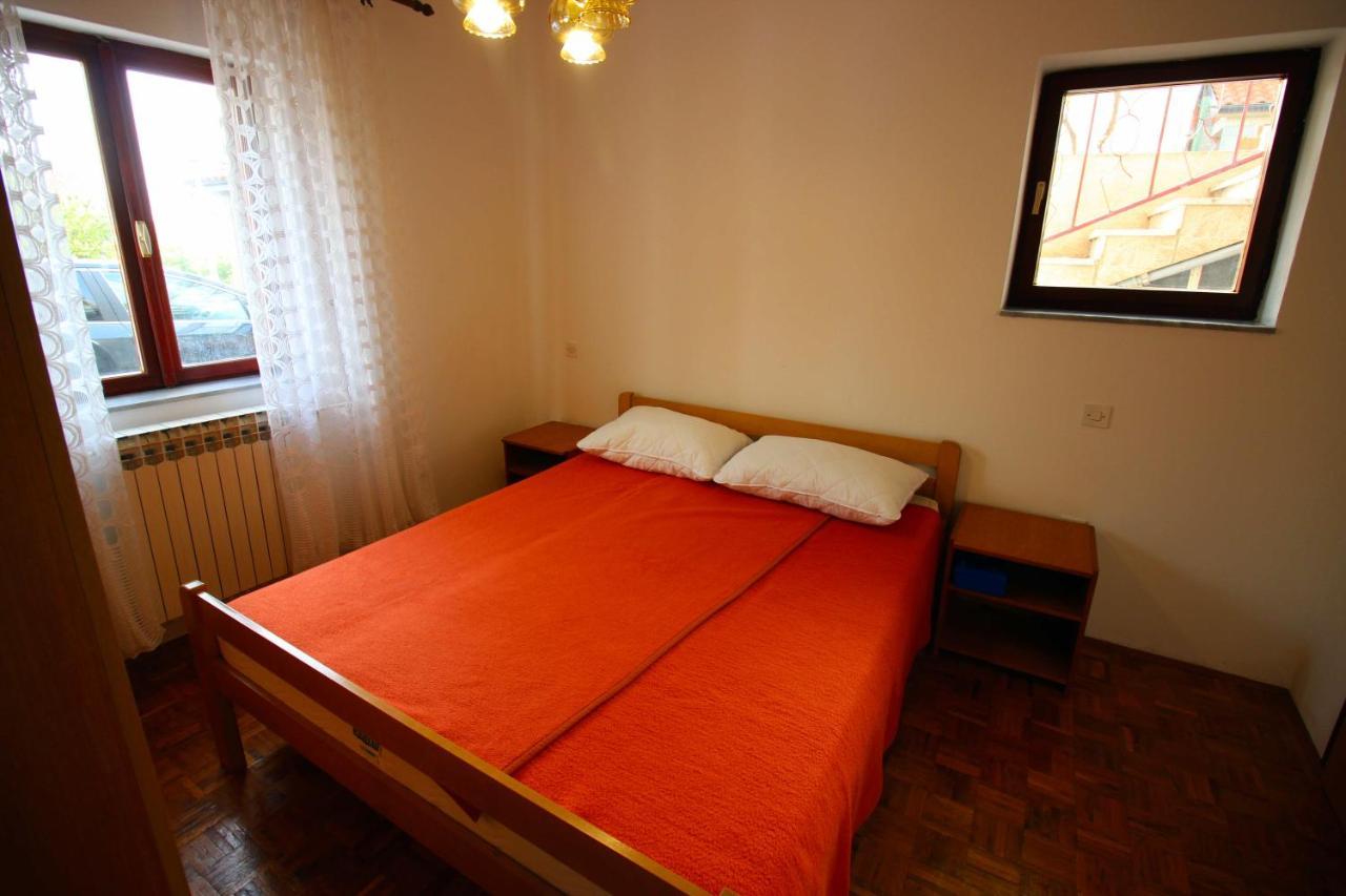 Guesthouse Marija Novi Vinodolski Exteriör bild