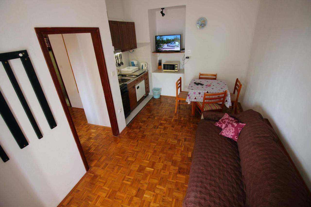 Guesthouse Marija Novi Vinodolski Exteriör bild