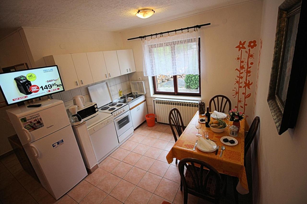 Guesthouse Marija Novi Vinodolski Exteriör bild